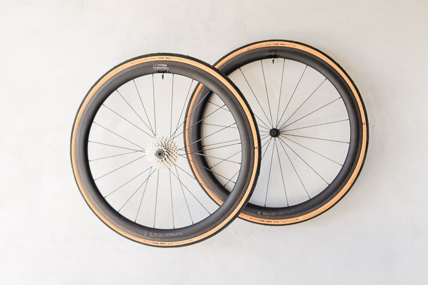 Tizona Component Carbon Wheels